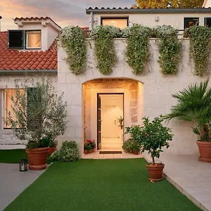 Lanterna Guest house Split